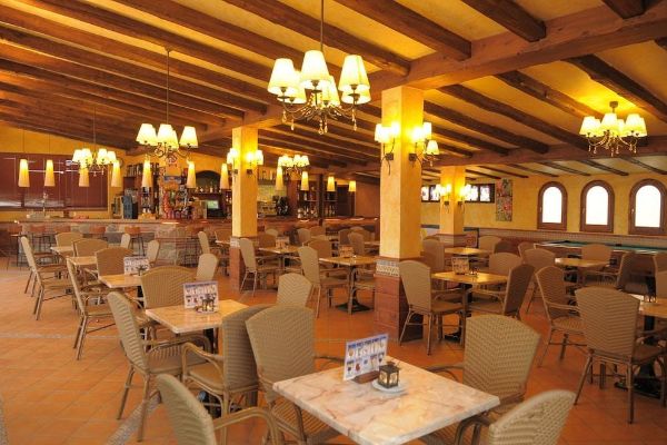 Hotel San Carlos (Roses)